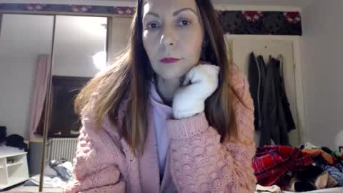 Snapshot of kingandprincess chatting on November 24, 2025, 6:18 pm sexysexyhotwetpinkredpussy online show from November 24, 2025, 6:18 pm