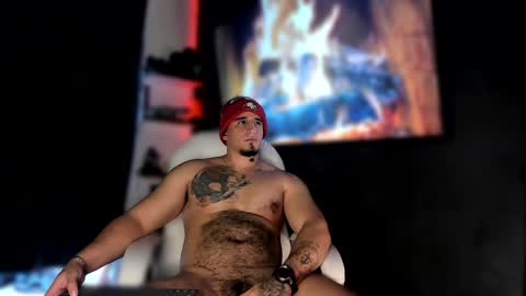 Snapshot of kingbear777 chatting on December 18, 2024, 1:02 pm King Bear online show from December 18, 2024, 1:02 pm