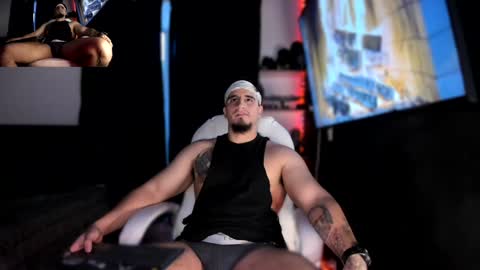 Snapshot of kingbear777 chatting on December 22, 2024, 1:45 am King Bear online show from December 22, 2024, 1:45 am