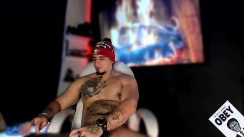 Snapshot of kingbear777 chatting on February 8, 2025, 6:43 am King Bear online show from February 8, 2025, 6:43 am