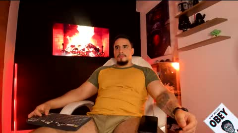 Snapshot of kingbear777 chatting on September 14, 2025, 11:15 pm King Bear online show from September 14, 2025, 11:15 pm