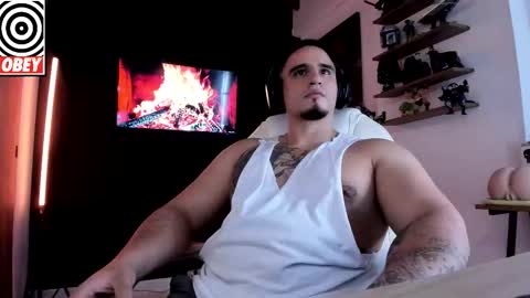 Snapshot of kingbear777 chatting on October 2, 2025, 10:17 pm King Bear online show from October 2, 2025, 10:17 pm