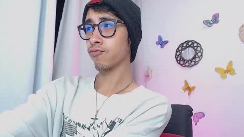 Snapshot of kingdanny_8 chatting on October 15, 2025, 2:33 am kingdanny_8 online show from October 15, 2025, 2:33 am