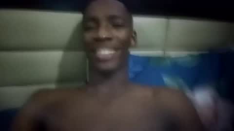 Snapshot of kingemizzy chatting on July 17, 2026, 2:40 am kingemizzy online show from July 17, 2026, 2:40 am