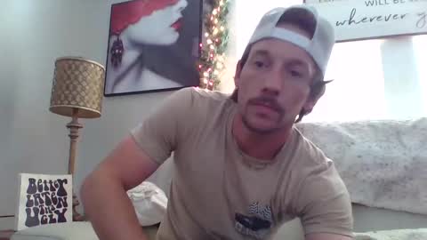 kingqueenofthesouth318 online show from December 11, 2024, 6:42 pm