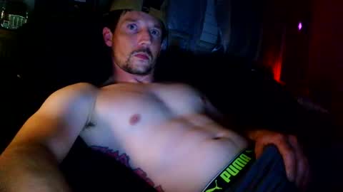 kingqueenofthesouth318 online show from April 27, 2026, 10:57 am