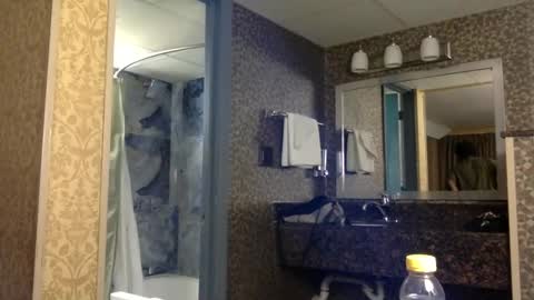 Snapshot of kinglibra420 chatting on February 10, 2025, 8:31 am loyal fuck online show from February 10, 2025, 8:31 am