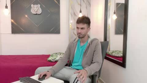 KING  online show from June 1, 2026, 4:03 am