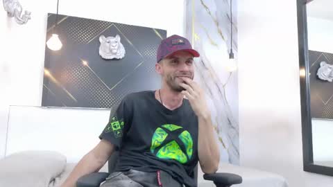KING  online show from June 5, 2026, 3:24 am