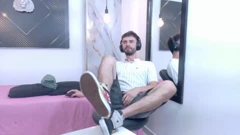 KING  online show from June 25, 2026, 5:12 am