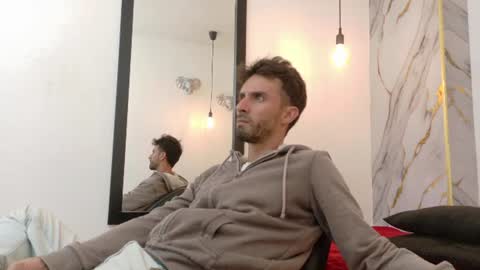 KING  online show from July 9, 2026, 3:32 am