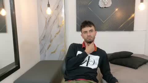KING  online show from July 30, 2026, 5:06 am