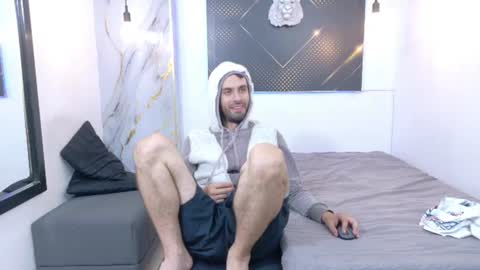 KING  online show from August 1, 2026, 5:07 am