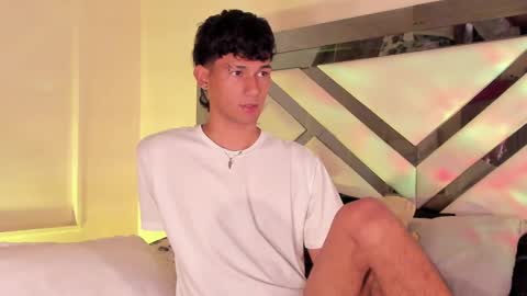  A L E X  online show from February 1, 2025, 4:24 am