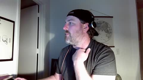 Snapshot of kingrichard86 chatting on January 28, 2025, 4:08 am Richard online show from January 28, 2025, 4:08 am