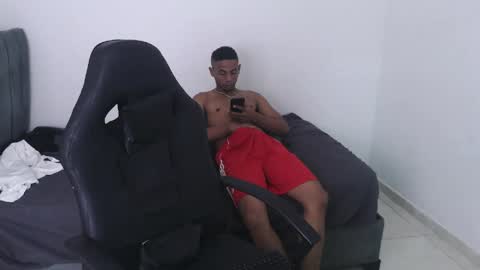 DOMINANT ALPHA KINGS online show from May 18, 2026, 4:07 am