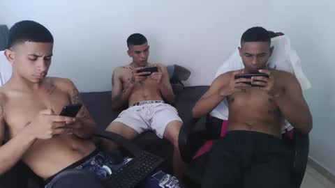 DOMINANT ALPHA KINGS online show from May 19, 2026, 6:14 pm