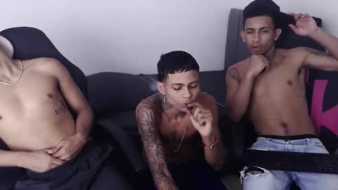 DOMINANT ALPHA KINGS online show from May 28, 2026, 5:49 am