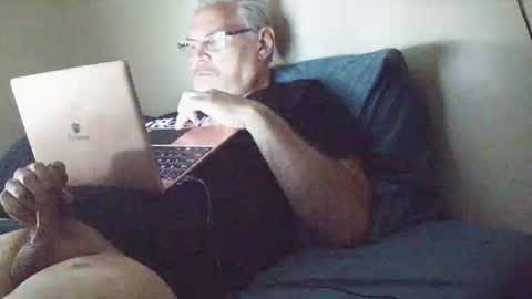Snapshot of kingtongue10 chatting on October 7, 2025, 7:11 pm kingtongue10 online show from October 7, 2025, 7:11 pm