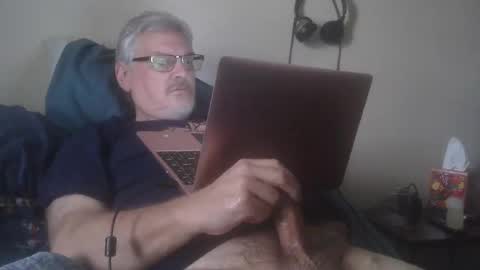 Snapshot of kingtongue10 chatting on February 17, 2026, 10:05 pm kingtongue10 online show from February 17, 2026, 10:05 pm