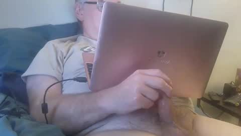 Snapshot of kingtongue10 chatting on February 27, 2026, 10:10 pm kingtongue10 online show from February 27, 2026, 10:10 pm