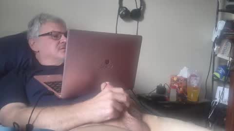 Snapshot of kingtongue10 chatting on March 11, 2026, 7:31 pm kingtongue10 online show from March 11, 2026, 7:31 pm