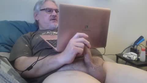 Snapshot of kingtongue10 chatting on April 8, 2026, 8:31 pm kingtongue10 online show from April 8, 2026, 8:31 pm