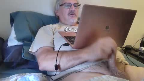 Snapshot of kingtongue10 chatting on June 1, 2026, 7:59 pm kingtongue10 online show from June 1, 2026, 7:59 pm