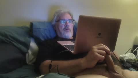 Snapshot of kingtongue10 chatting on June 15, 2026, 9:22 am kingtongue10 online show from June 15, 2026, 9:22 am