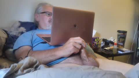 Snapshot of kingtongue10 chatting on July 11, 2026, 12:19 pm kingtongue10 online show from July 11, 2026, 12:19 pm