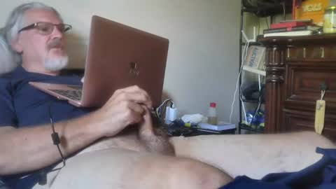 Snapshot of kingtongue10 chatting on July 16, 2026, 10:27 pm kingtongue10 online show from July 16, 2026, 10:27 pm
