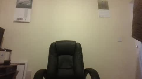 Snapshot of kingwillywoo chatting on December 10, 2024, 10:17 am Cynthia Pvc lips online show from December 10, 2024, 10:17 am