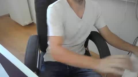 Snapshot of kinky_alaric chatting on June 29, 2026, 12:05 pm kinky_alaric online show from June 29, 2026, 12:05 pm