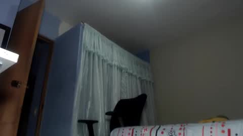 kinky_eli_ online show from December 18, 2025, 4:02 pm