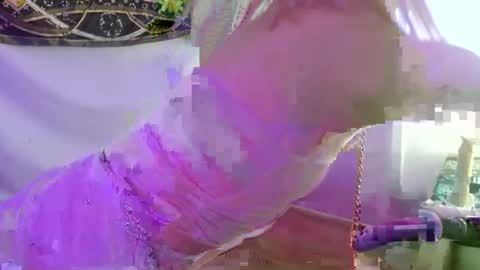 Kinky K80 online show from April 11, 2026, 11:47 am