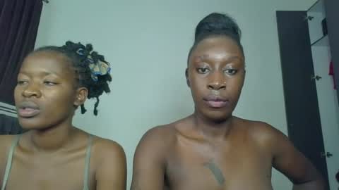 Snapshot of kinky_leila chatting on July 5, 2026, 6:15 pm kinky_leila online show from July 5, 2026, 6:15 pm