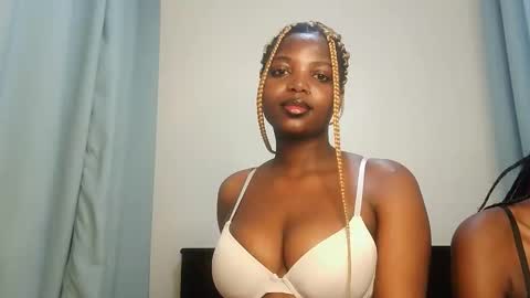 Snapshot of kinky_lola1 chatting on October 25, 2025, 10:15 pm Lola online show from October 25, 2025, 10:15 pm