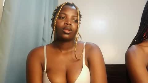 Snapshot of kinky_lola1 chatting on October 27, 2025, 12:53 pm Lola online show from October 27, 2025, 12:53 pm