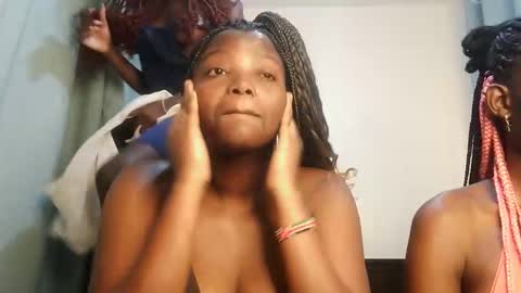 Snapshot of kinky_lola1 chatting on November 6, 2025, 10:27 am Lola online show from November 6, 2025, 10:27 am