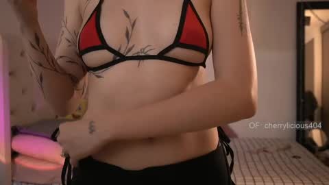 Snapshot of kinky_mj chatting on May 26, 2026, 5:20 pm Mary your fav curly girl online show from May 26, 2026, 5:20 pm