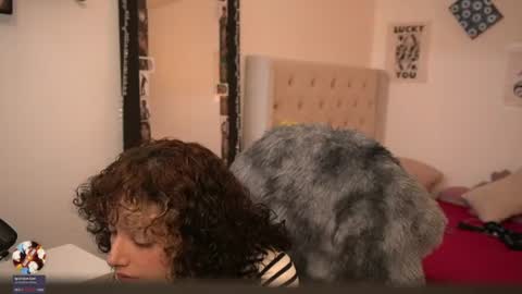 Snapshot of kinky_mj chatting on June 10, 2026, 8:19 pm Mary your fav curly girl online show from June 10, 2026, 8:19 pm