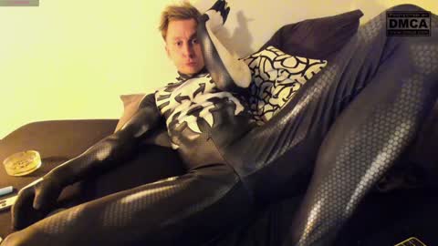 Snapshot of kinky_spidey chatting on December 1, 2024, 5:57 pm kinky_spidey online show from December 1, 2024, 5:57 pm
