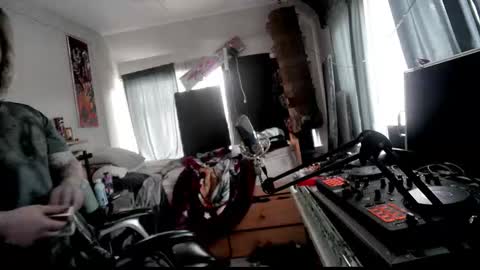 Snapshot of kinkybiguy14 chatting on October 6, 2025, 5:10 pm Kinky Cassie online show from October 6, 2025, 5:10 pm