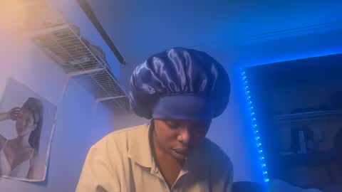 Snapshot of kinkycoupleinteracial chatting on December 19, 2025, 10:00 am interracialfacial online show from December 19, 2025, 10:00 am