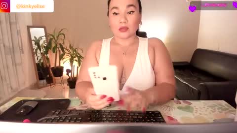 Jenny online show from December 4, 2024, 7:39 am