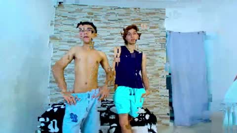 kinkyhousexxx online show from April 26, 2026, 10:29 pm