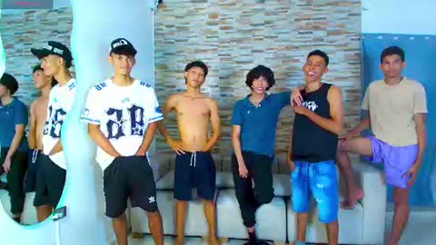 kinkyhousexxx online show from July 10, 2026, 3:33 am
