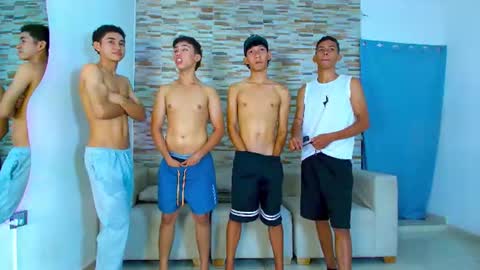 kinkyhousexxx online show from August 2, 2026, 12:31 am