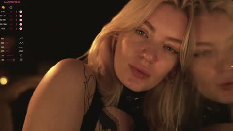 kinkylina_ online show from December 30, 2024, 1:47 pm