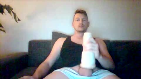 Snapshot of kinkylionboy chatting on February 8, 2026, 8:01 pm kinkylionboy online show from February 8, 2026, 8:01 pm